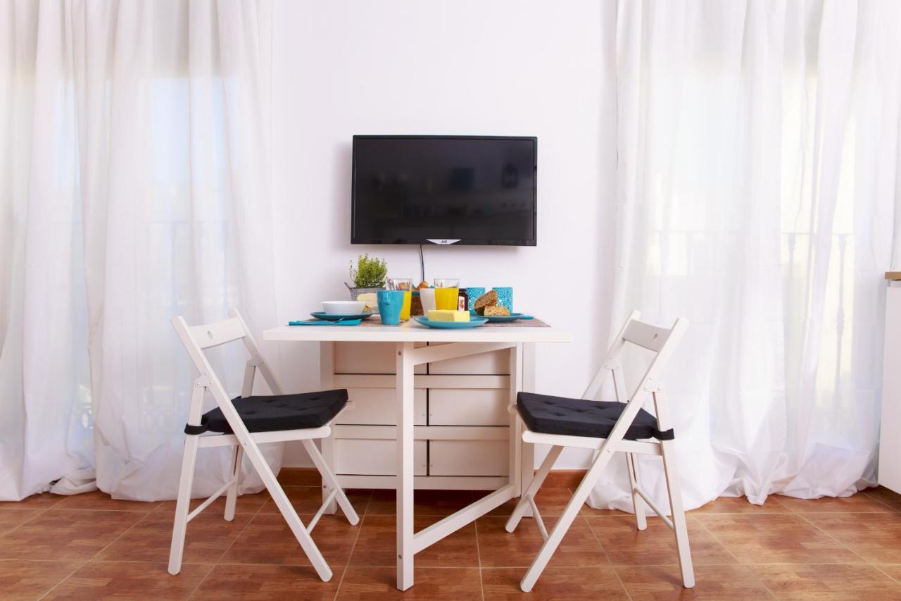 Sea & Wave Ventura Studio Apartment Малага Екстер'єр фото